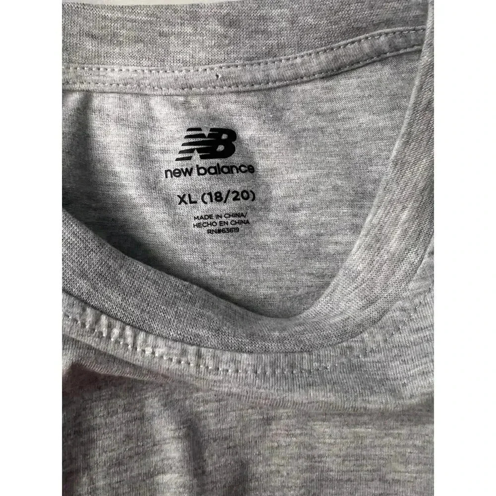 NWT New Balance Youth T-Shirt - Size Extra Large (18/20) - Picture 4 of 5